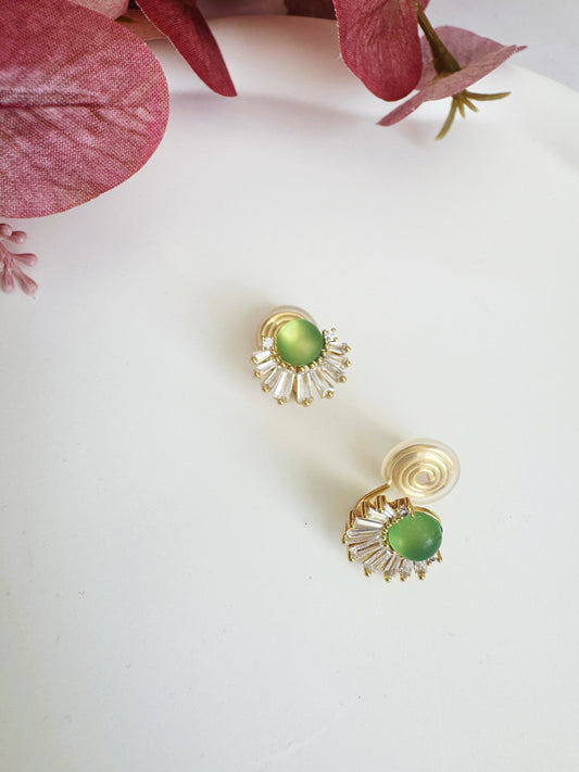 Green Cat Eye Stone Clip Earrings – Elegant Non-Pierced Earrings