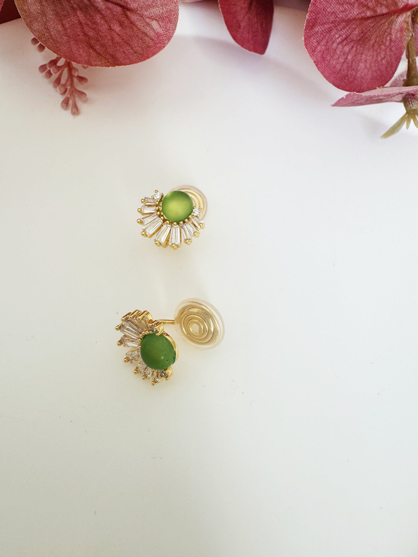 Green Cat Eye Stone Clip Earrings – Elegant Non-Pierced Earrings