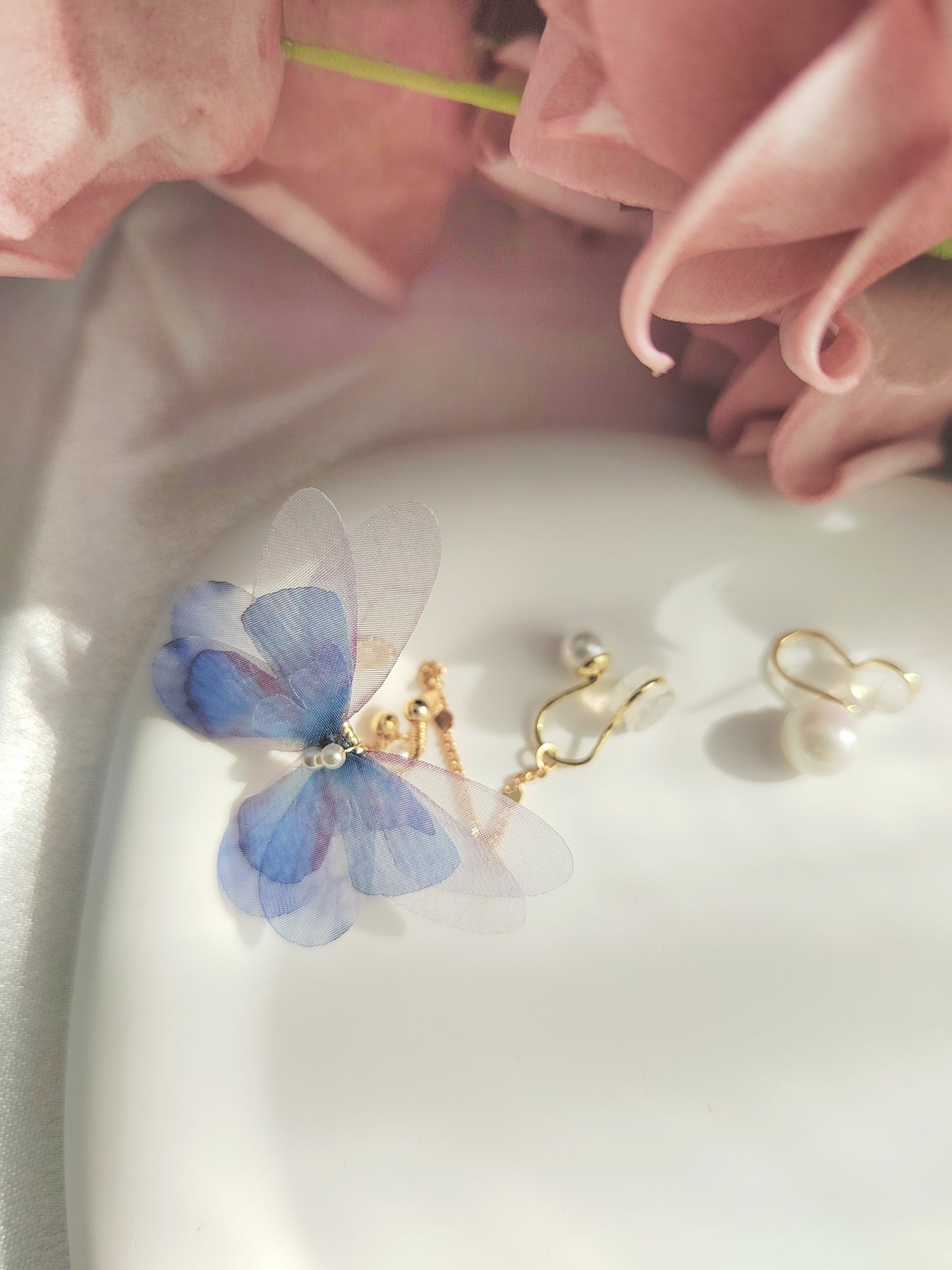 Mismatched Purple Butterfly Clip-On Earrings – Freshwater Pearl Non-Pierced Ear Clips