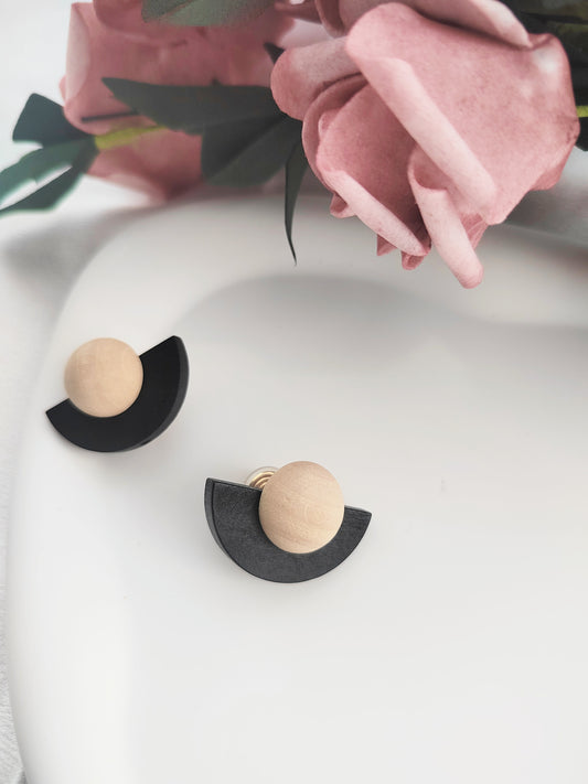 Minimal Wooden Arc Clip-On Earrings – Non-Pierced Ear Clips