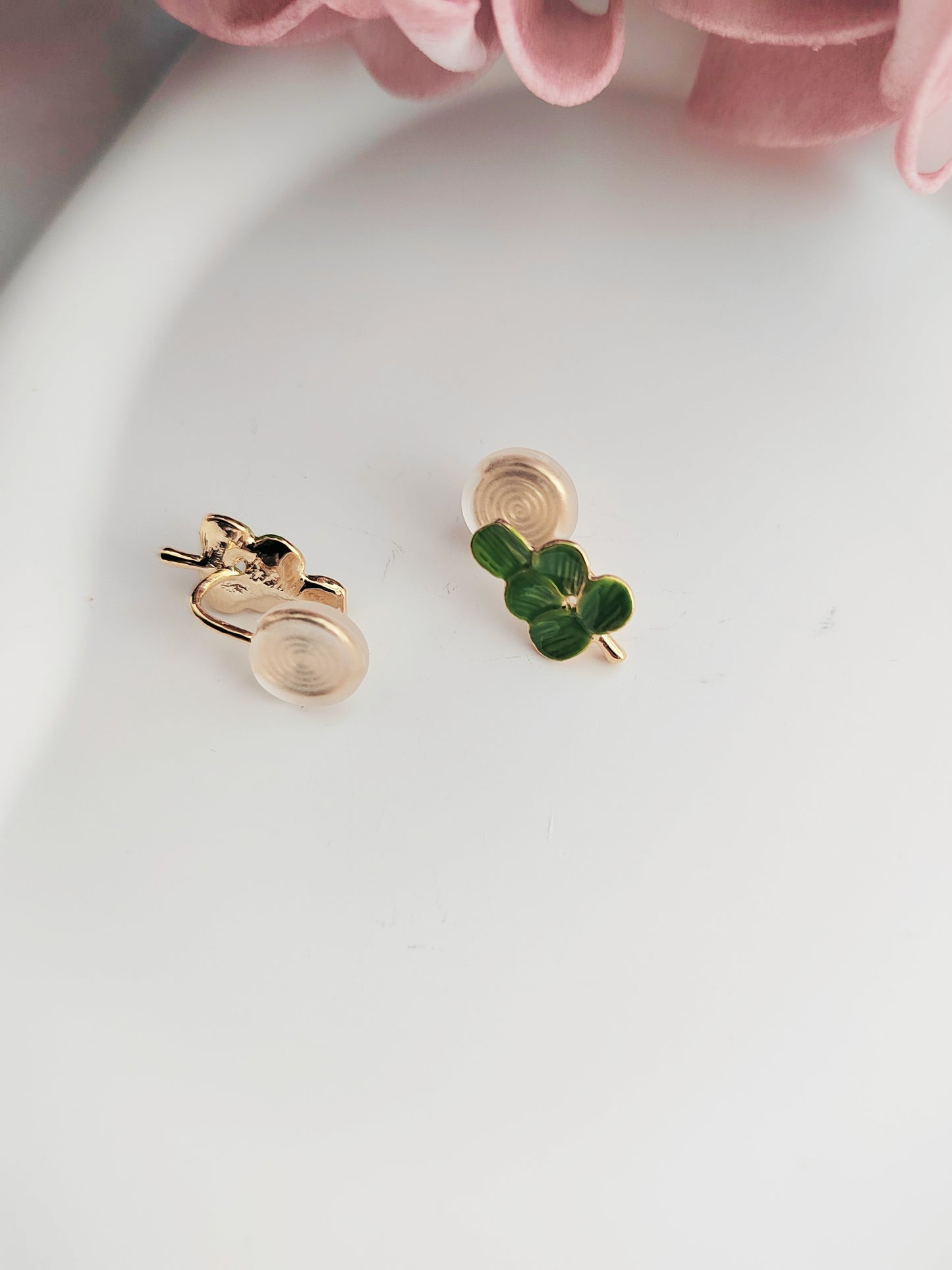 Colourful Enamel Leaf Clip-On Earrings –Stud Non-Pierced Ear Clips