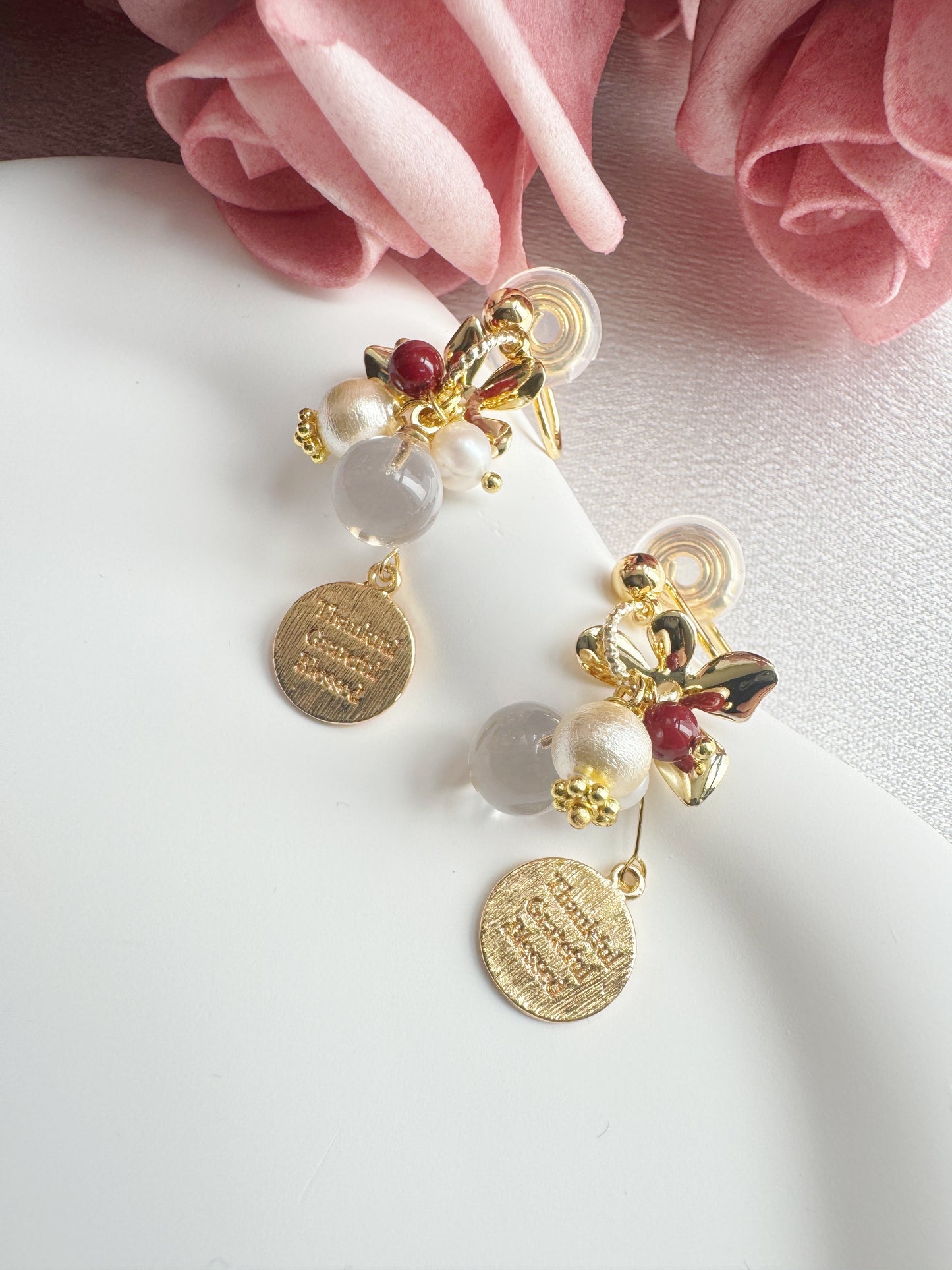 Vintage Golden Leaf Pearl Clip-On Earrings – Non-Pierced Ear Clips