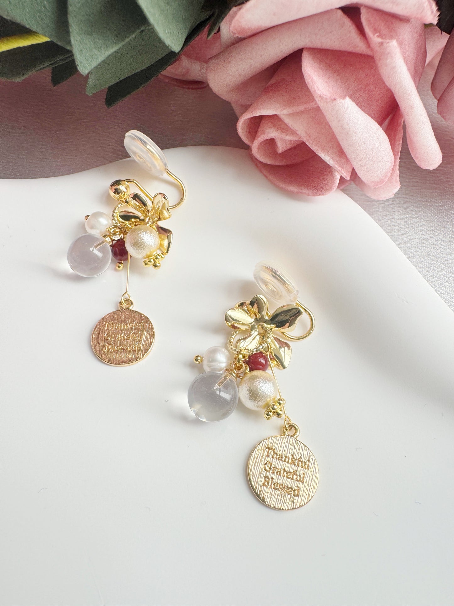 Vintage Golden Leaf Pearl Clip-On Earrings – Non-Pierced Ear Clips