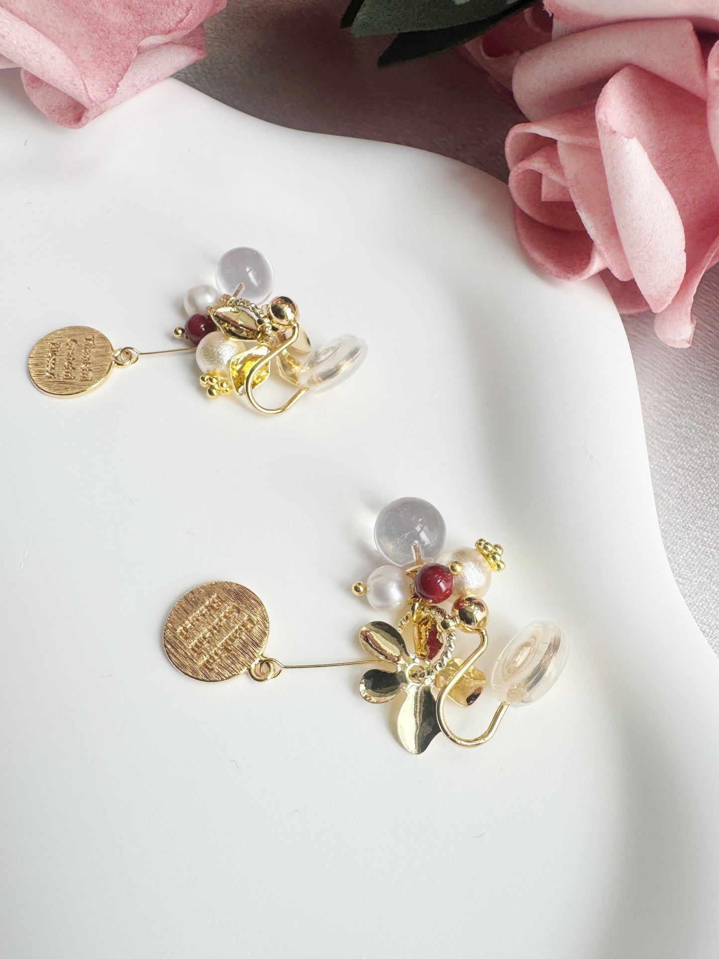 Vintage Golden Leaf Pearl Clip-On Earrings – Non-Pierced Ear Clips