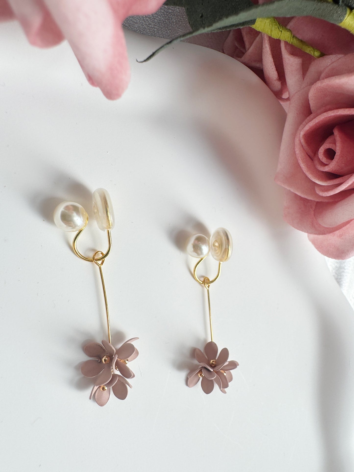 Pink Flowers Pearl Clip-On Earrings – Pearl Flora Dangle Non-Pierced Ear Clips