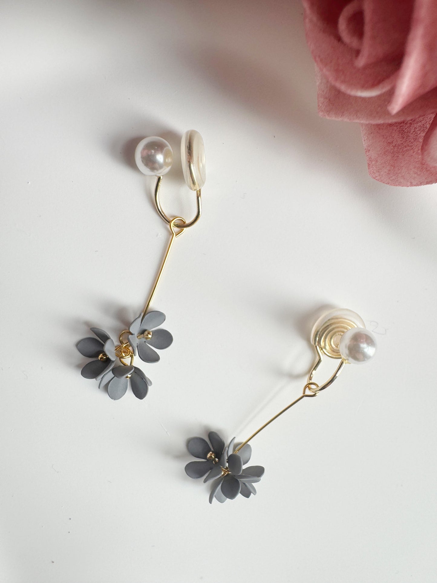 Blue Flowers Pearl Clip-On Earrings – Pearl Flora Dangle Non-Pierced Ear Clips