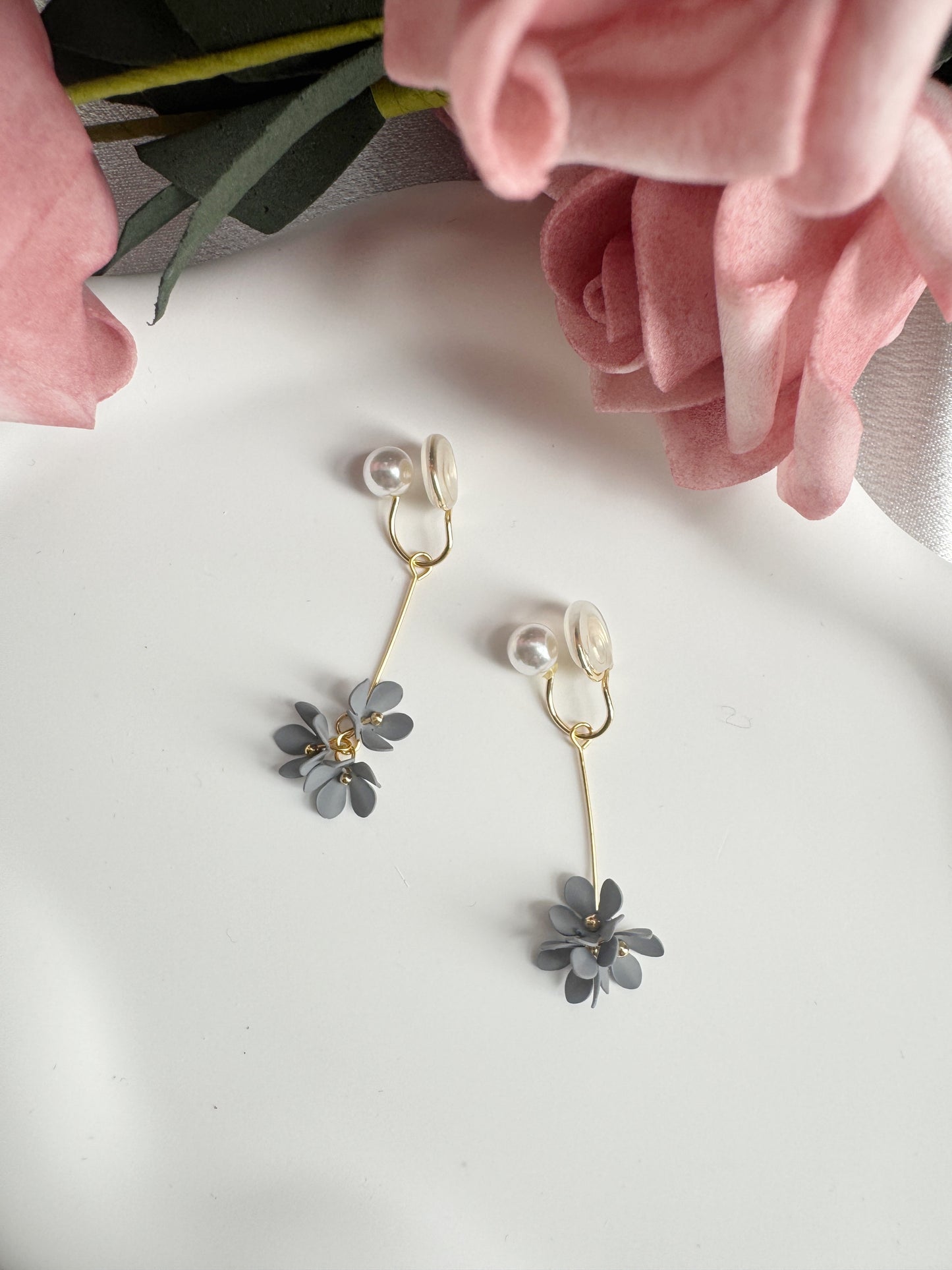 Blue Flowers Pearl Clip-On Earrings – Pearl Flora Dangle Non-Pierced Ear Clips