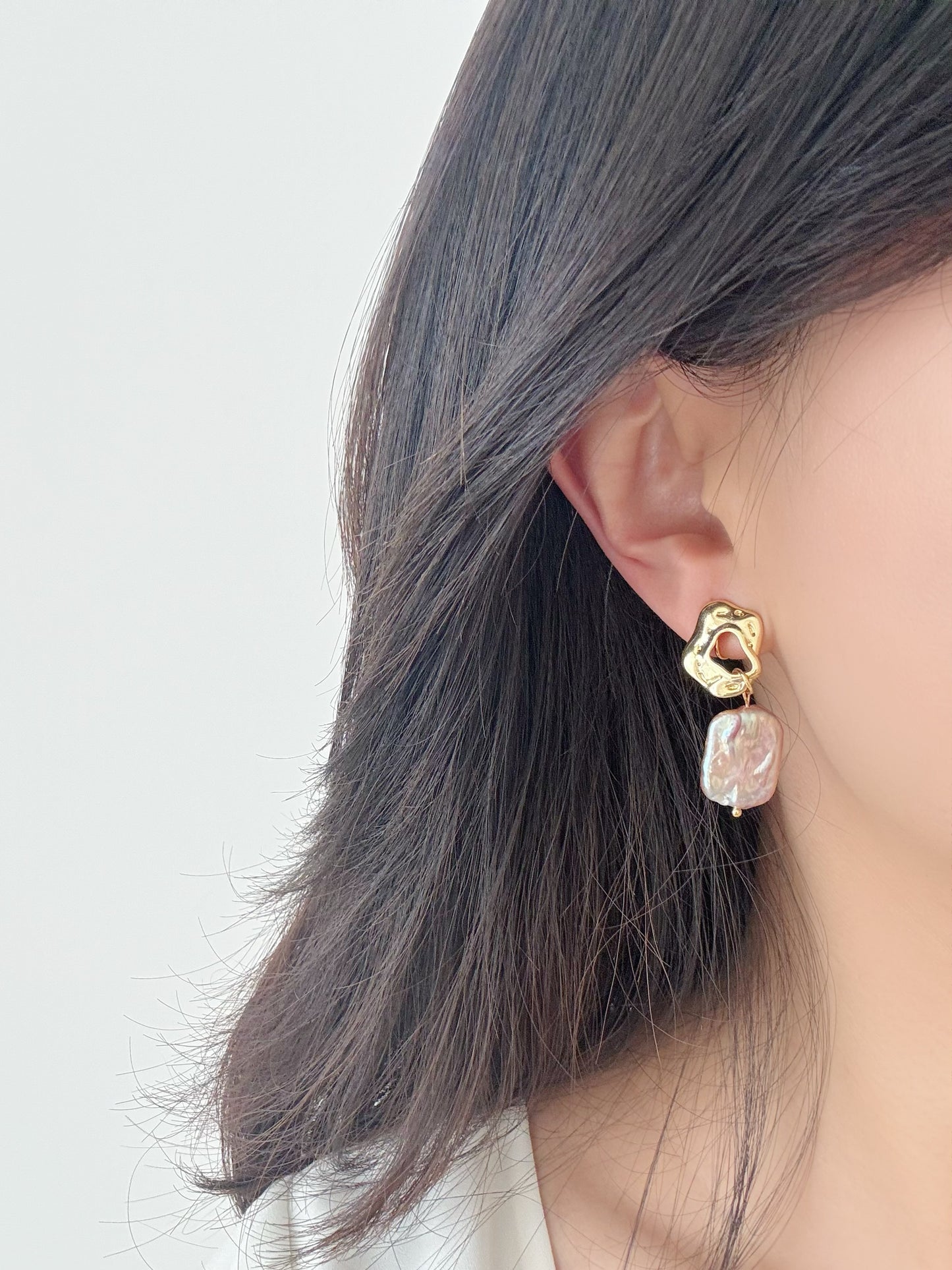 Baroque Pearl Clip-On Earrings – Pink Pearl Non-Pierced Ear Clips