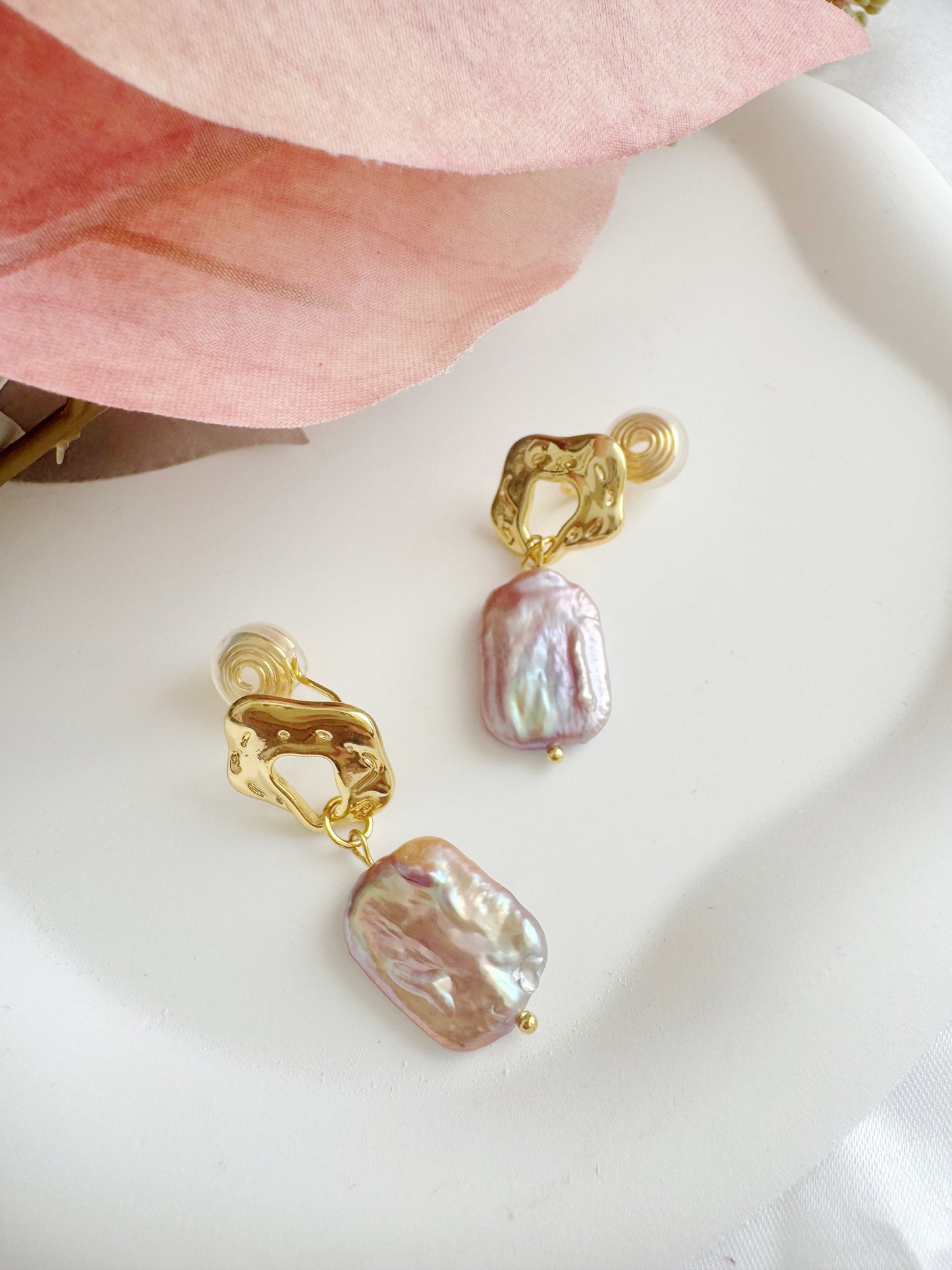 Baroque Pearl Clip-On Earrings – Pink Pearl Non-Pierced Ear Clips