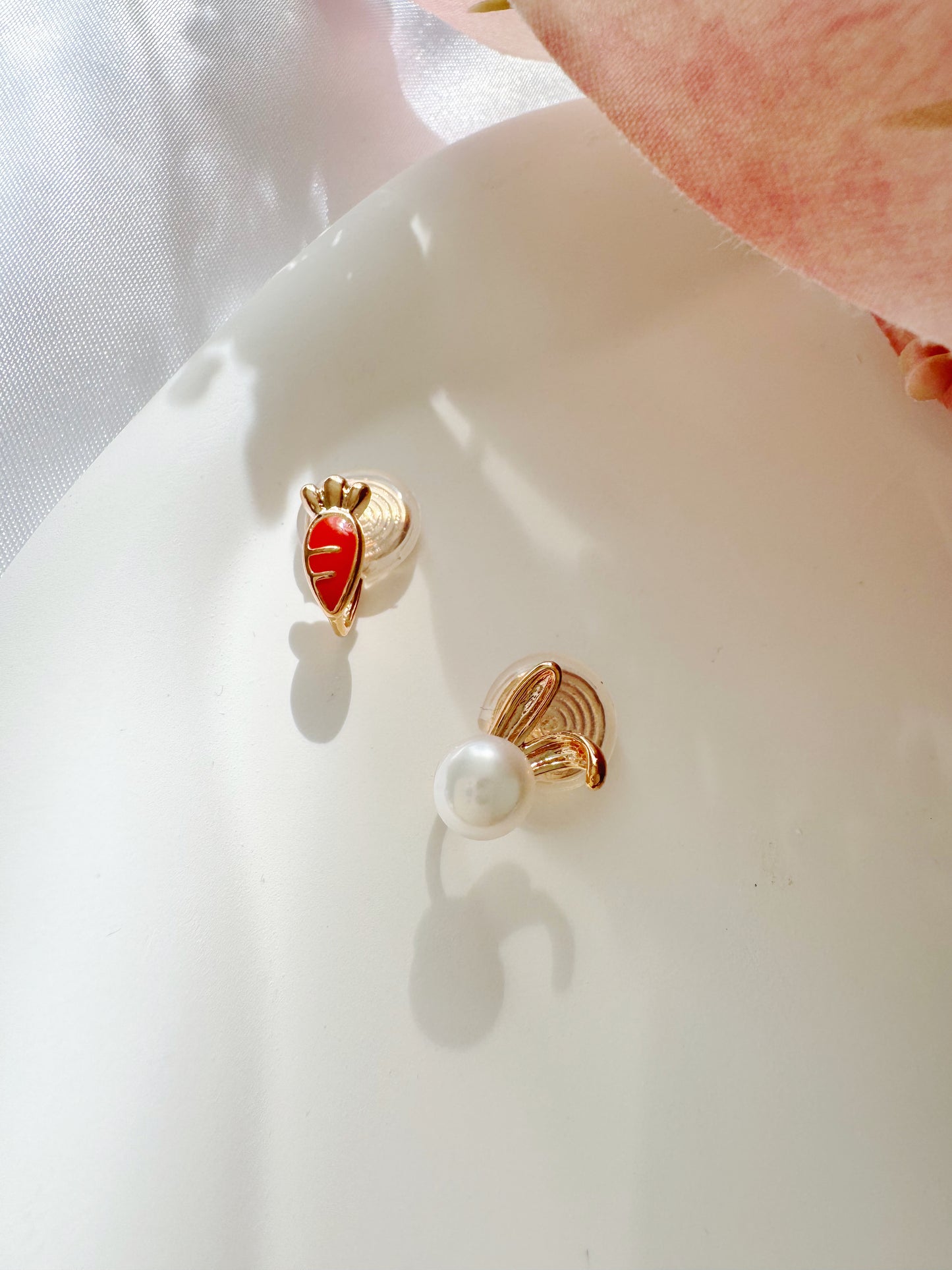 Mismatched Carrot and Pearl Bunny Clip-On Earrings – Non-Pierced Ear Clips