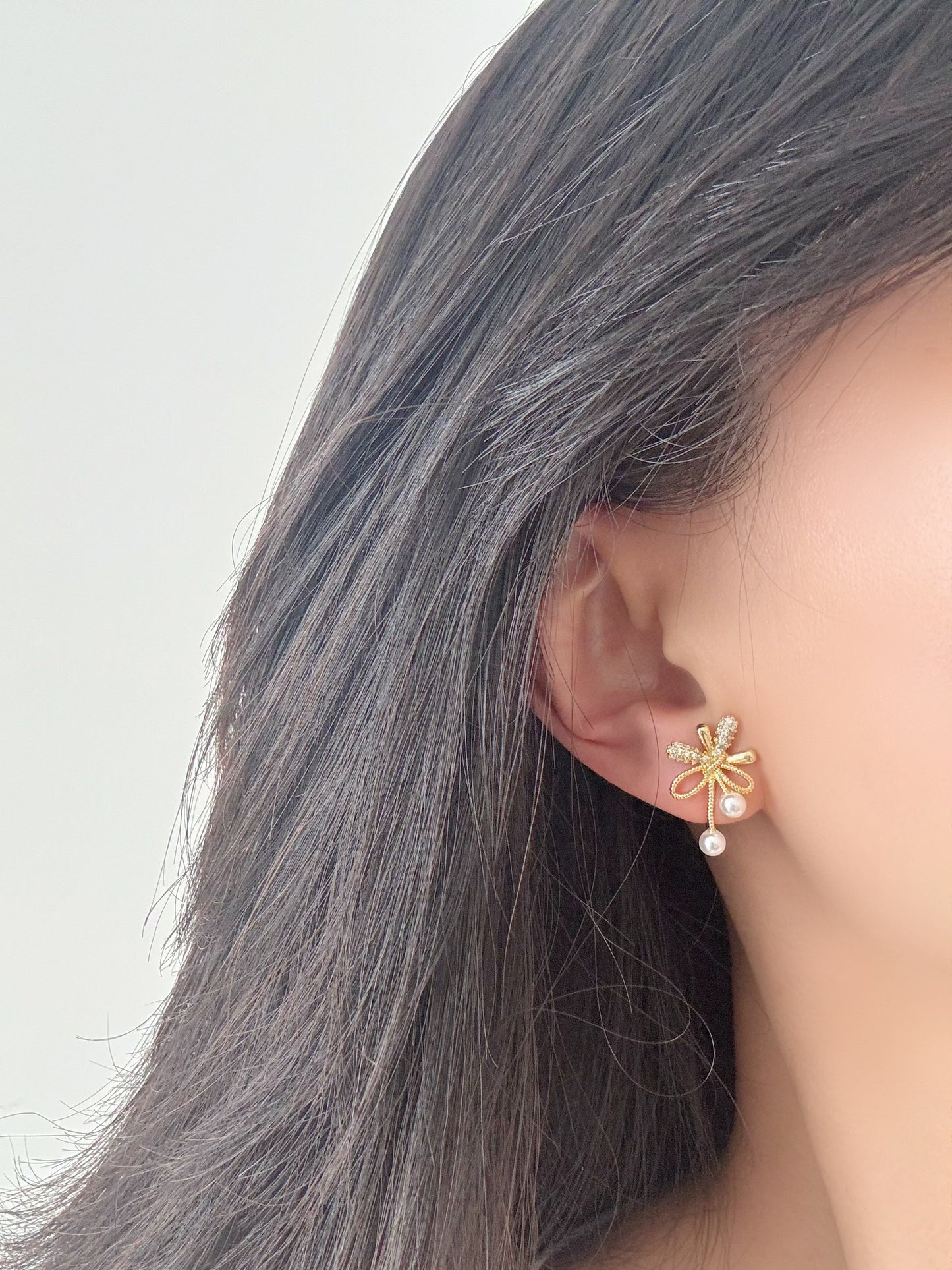 Gold Bow Pearl Clip-On Earrings – Non-Pierced Ear Clips