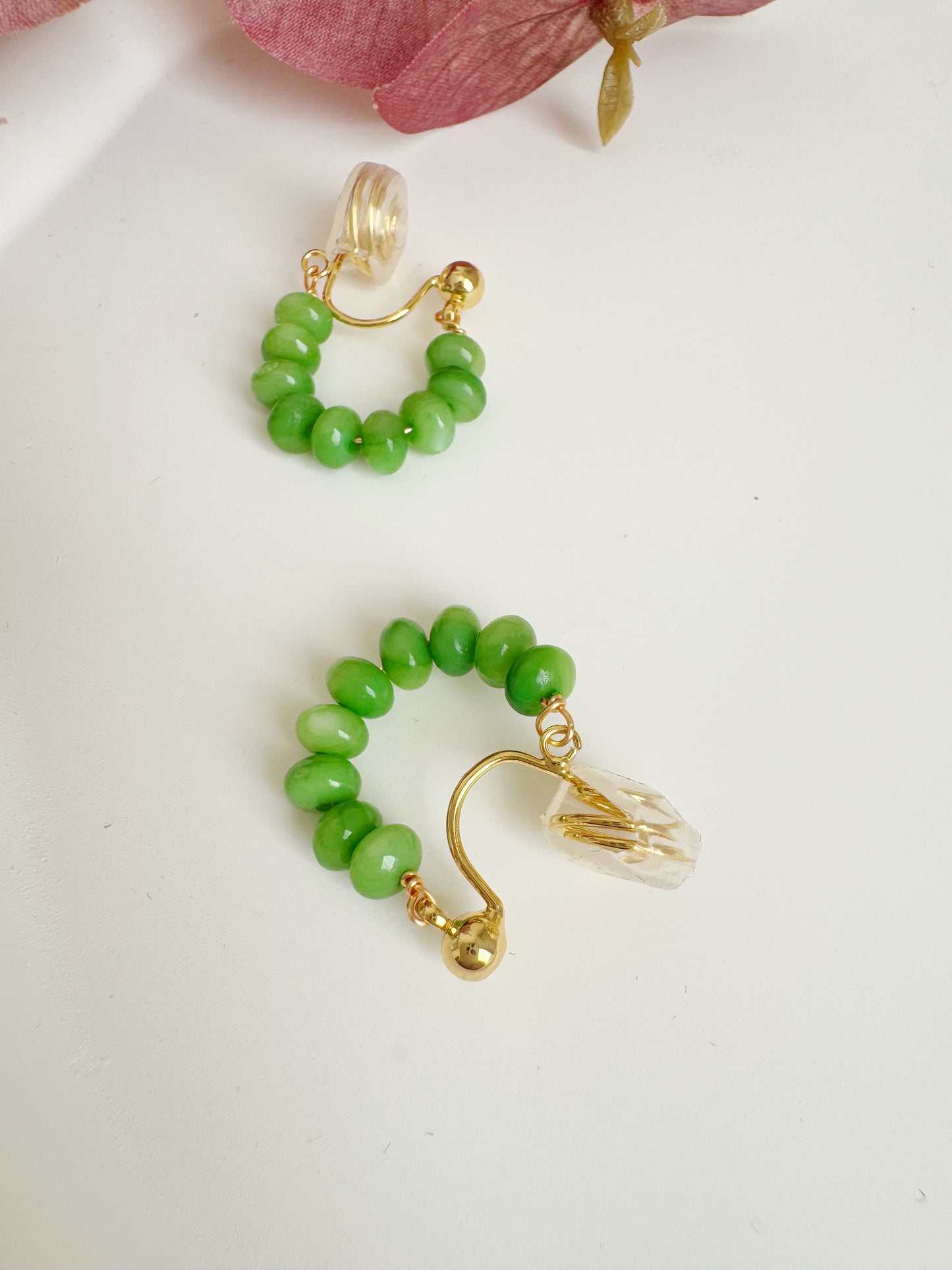 Minimalist Green Shell Beaded Hoop Clip-On Earrings - Non-Pierced Ear Clips