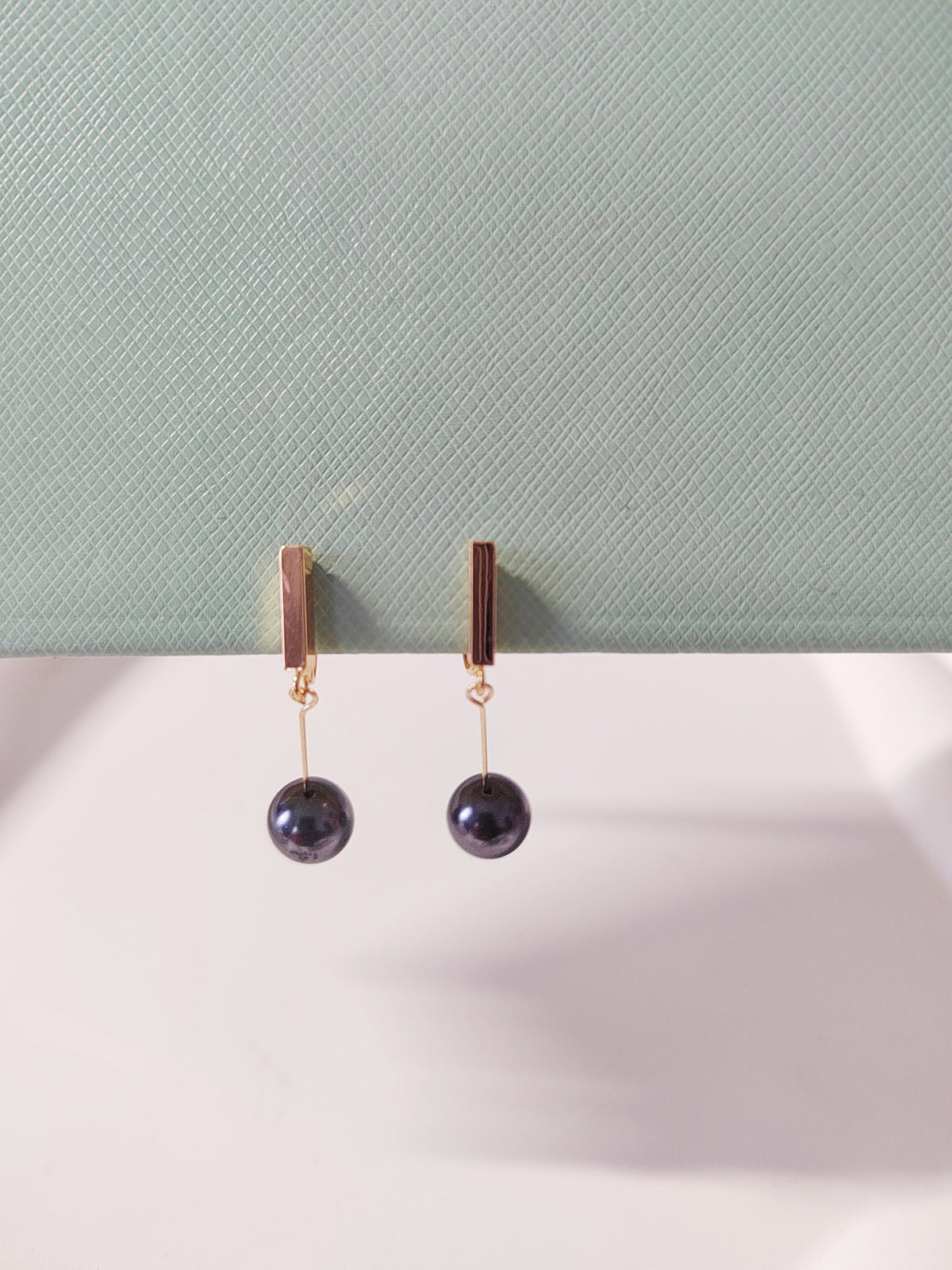 Minimalist Black Pearl Clip-On Earrings - Non-Pierced Ear Clips