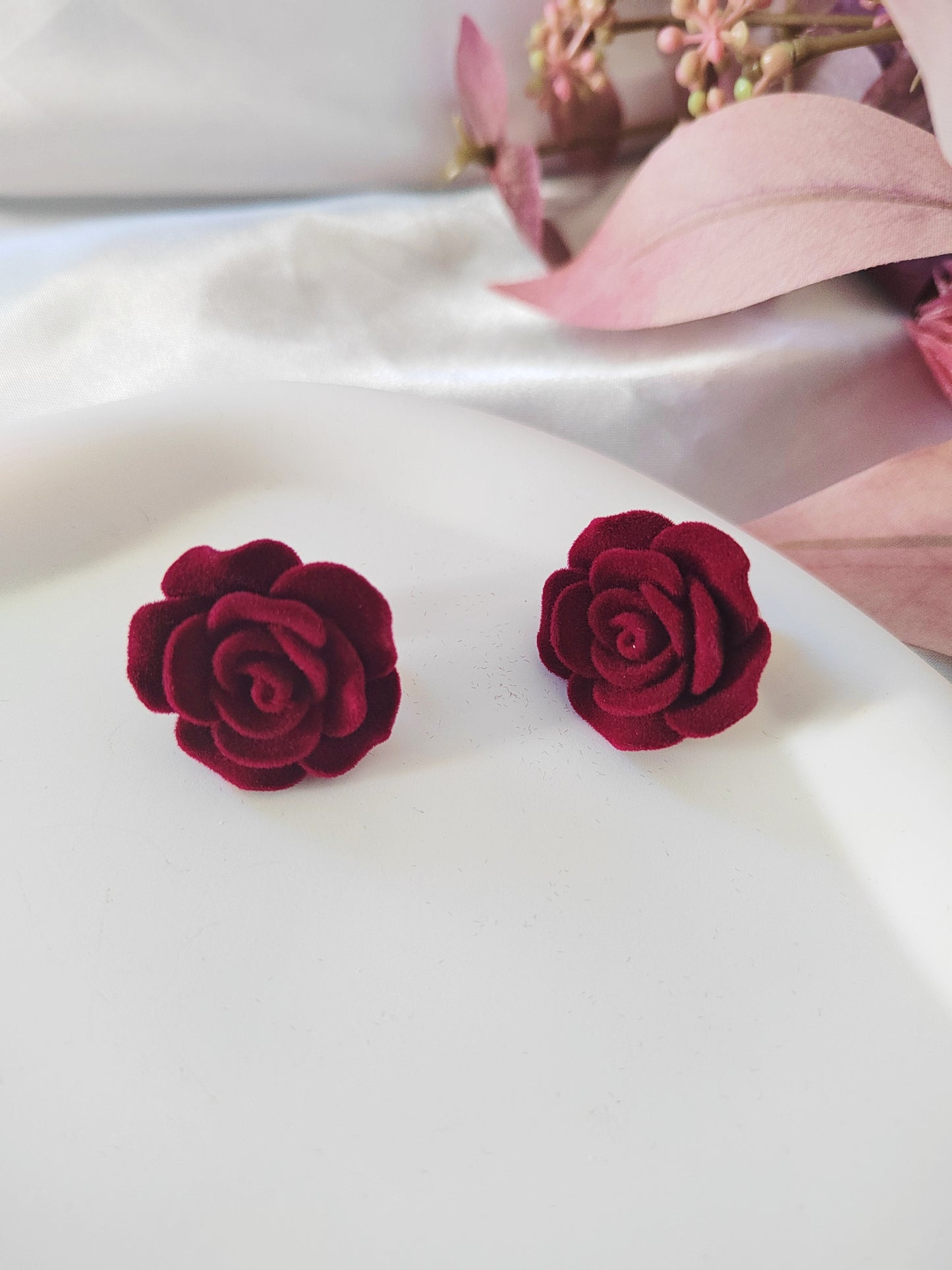 Velvet Rose Clip-On Earrings – Elegant Red Flower Non-Pierced Ear Clips