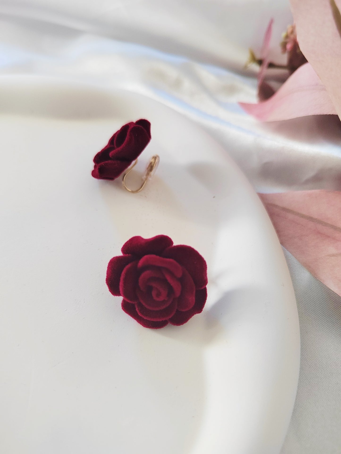 Velvet Rose Clip-On Earrings – Elegant Red Flower Non-Pierced Ear Clips