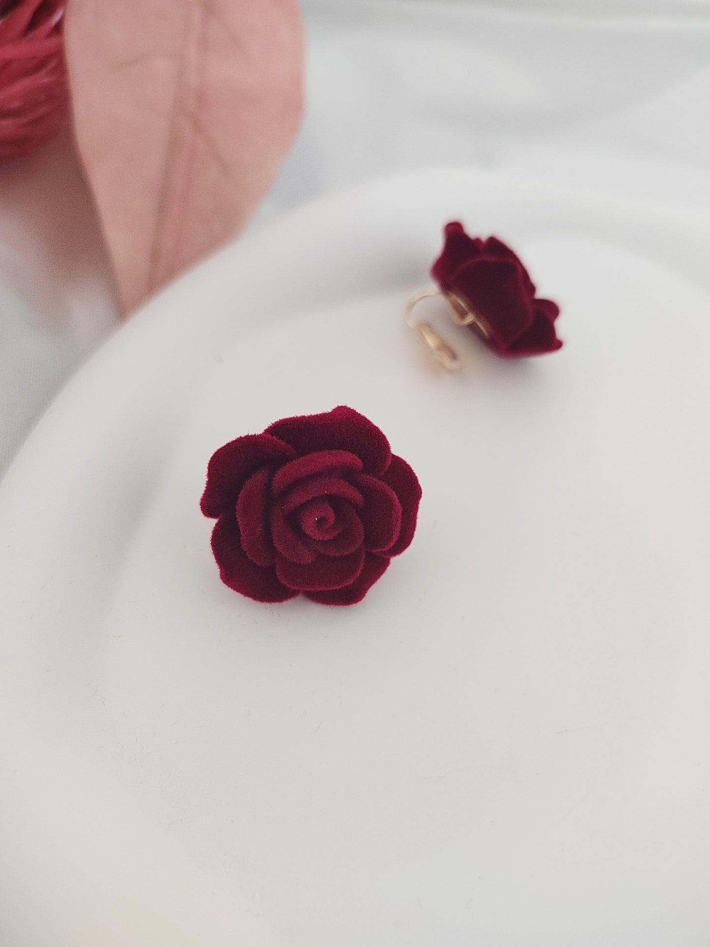 Velvet Rose Clip-On Earrings – Elegant Red Flower Non-Pierced Ear Clips
