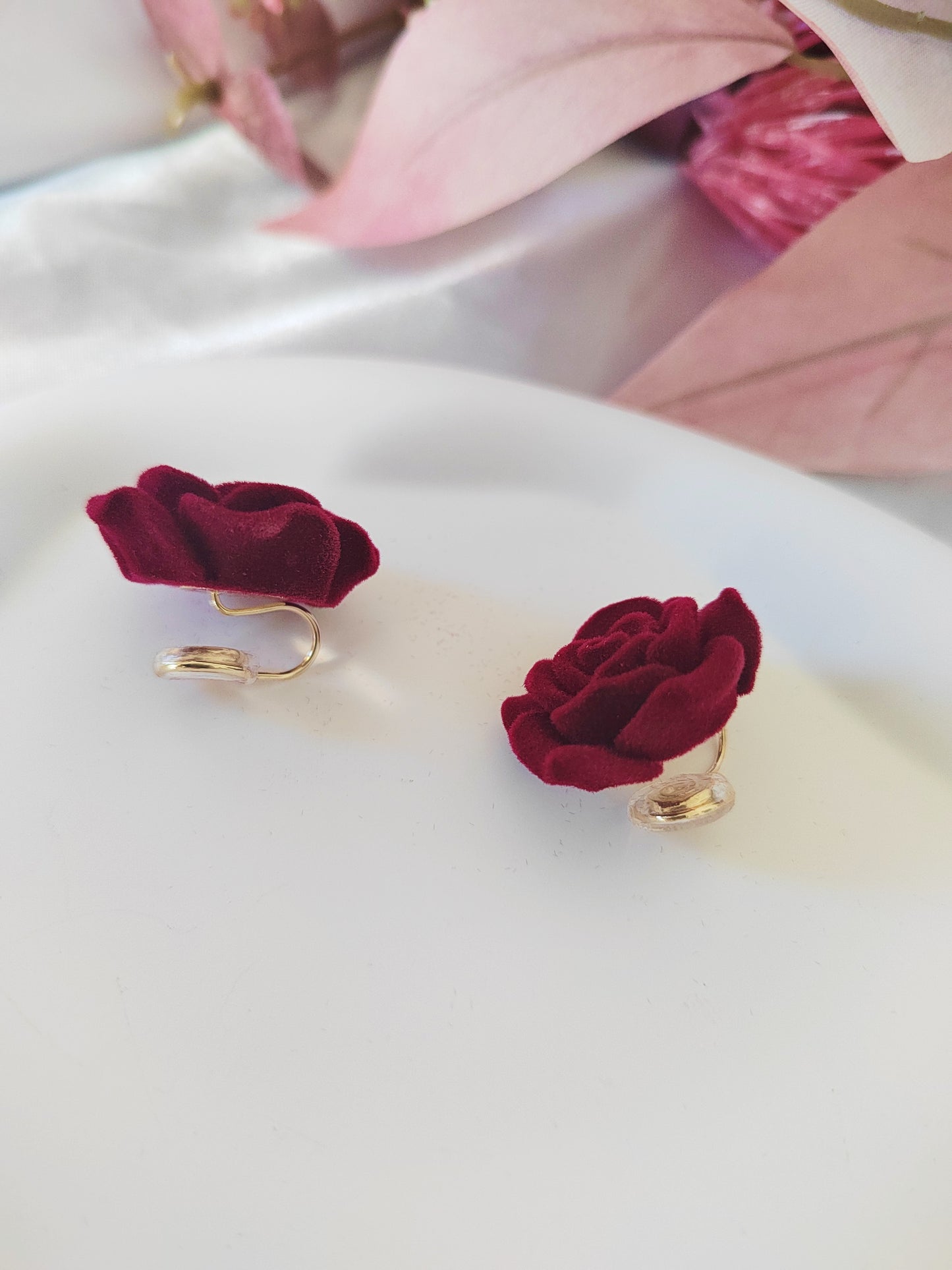 Velvet Rose Clip-On Earrings – Elegant Red Flower Non-Pierced Ear Clips
