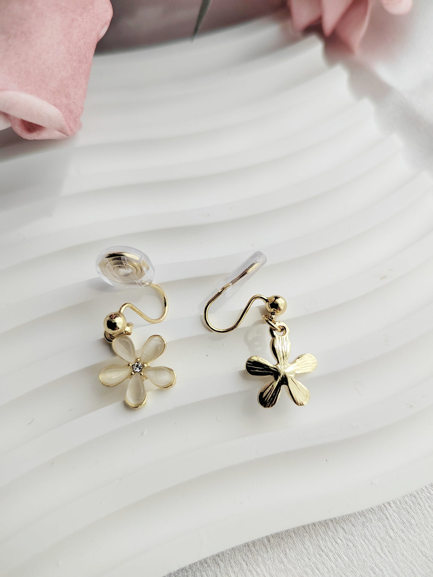 Mini White Flower Clip-On Earrings – White Flora Dangle Non-Pierced Ear Clips
